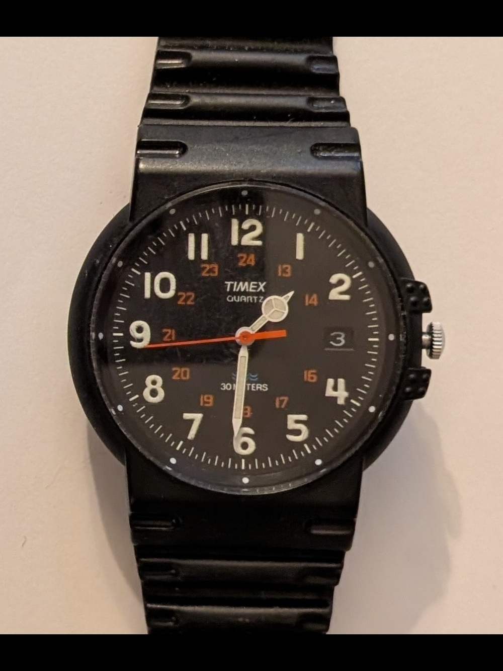 Working Timex Black Analog Quartz Watch — Black Dial